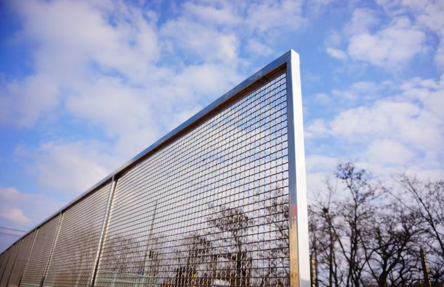 How Professional Fencing Services Can Safeguard Your Commercial Property?